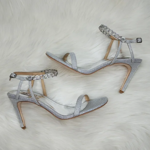 Badgley Mischka Kai Silver High Heels New In Box - Picture 9 of 17